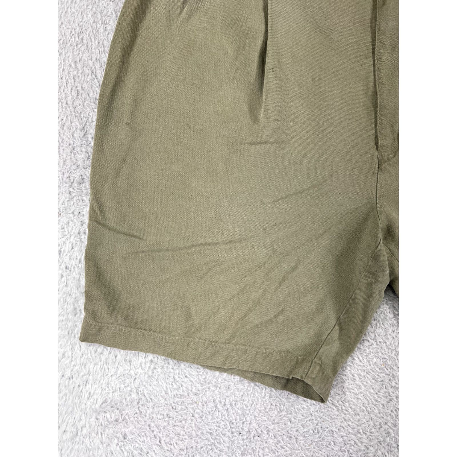 Tommy Bahama Tommy Bahama Shorts Mens 40 Green Silk Pleated Vacation Resort Outdoors Size US 40 / EU 56 - 6 Thumbnail