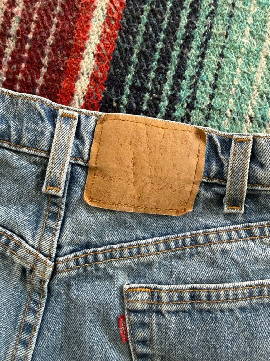 Levi's Women's Vintage Levi's Blue Denim Distressed Jean Shorts Siz Size 27" / US 4 / IT 40 - 4 Thumbnail