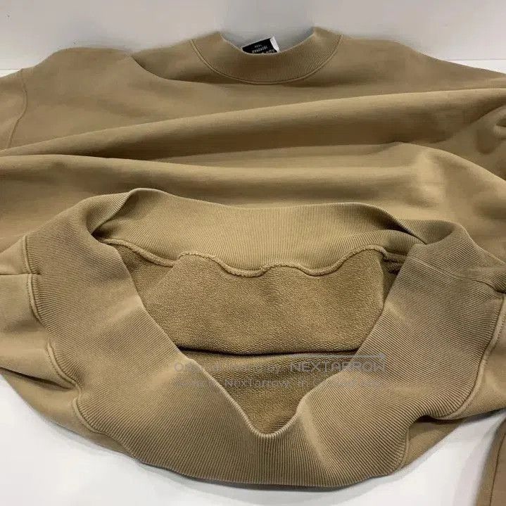 Balenciaga Balenciaga Classic Beige Logo Embroidered Sweatshirt. Size US M / EU 48-50 / 2 - 8 Thumbnail
