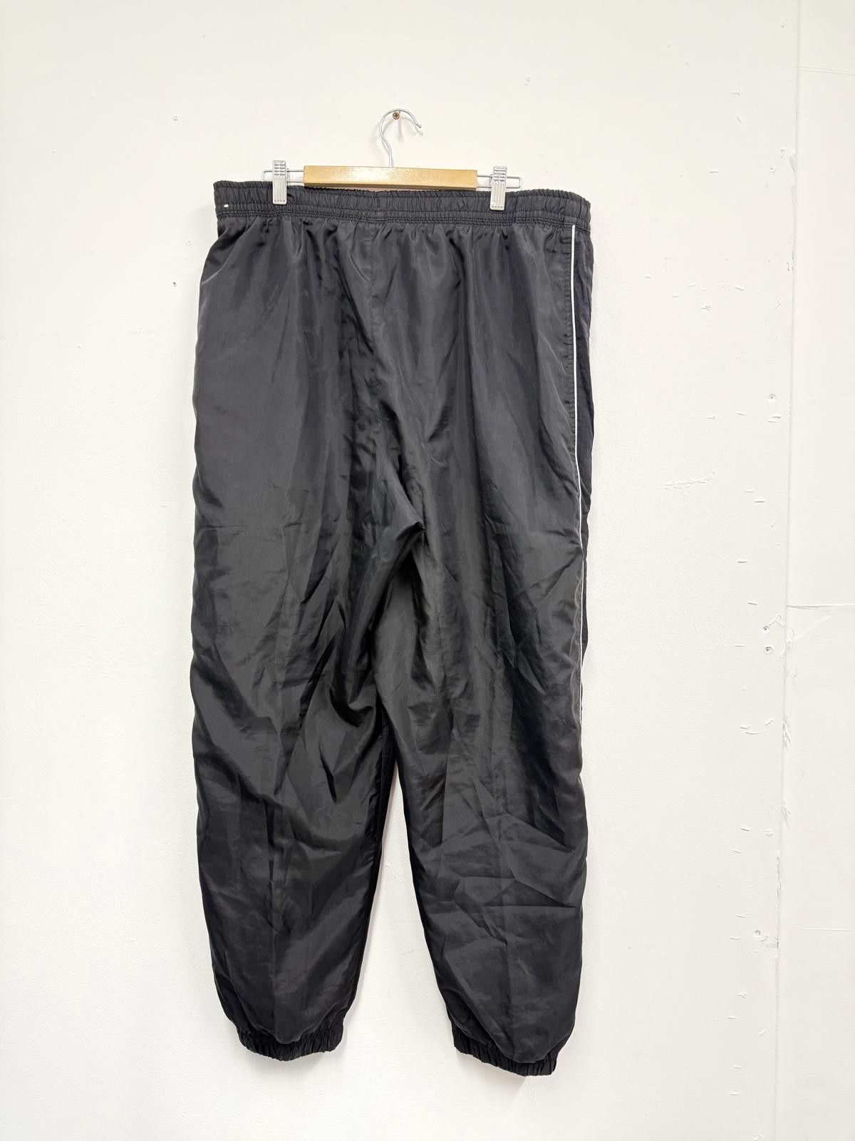 Nike Nike Air Black Track Pants Size US 36 / EU 52 - 2 Thumbnail