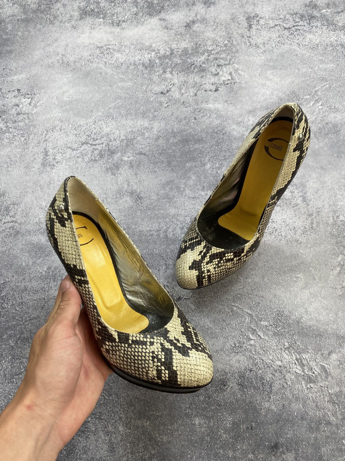 Just Cavalli Vintage Just Cavalli Heels Snake Print Shoes Made in Italy Size US 8 / IT 38 - 2 Thumbnail