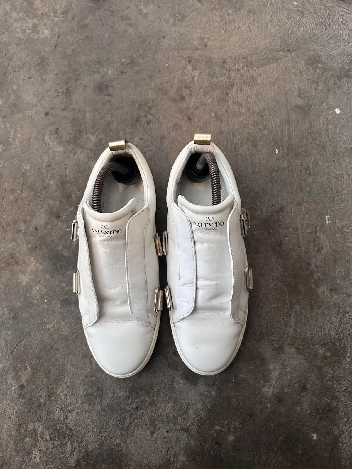 Valentino Valentino Garavani White Leather Gold Buckle Trainers 38.5 Size US 5.5 / IT 35.5 - 3 Thumbnail
