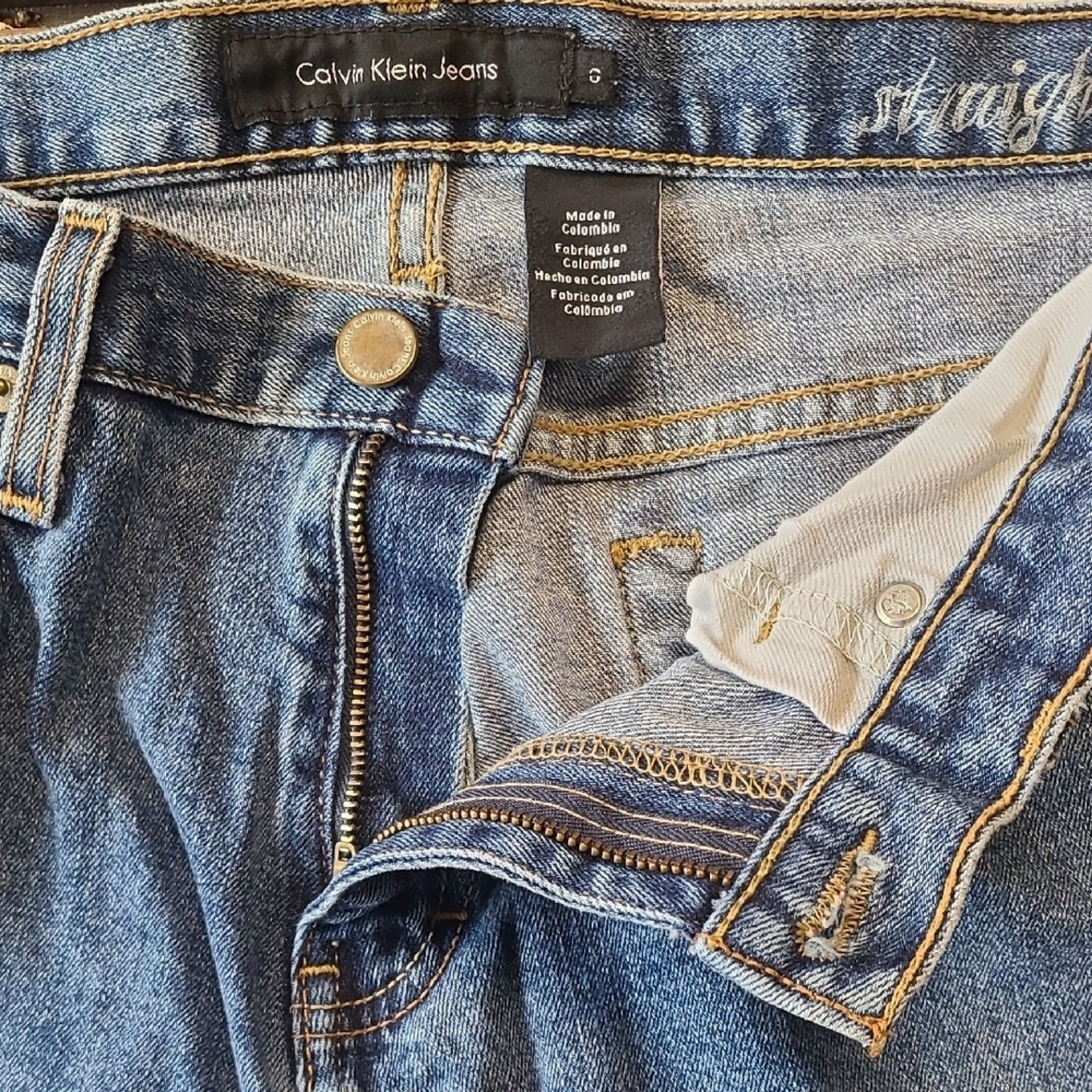 Calvin Klein Women's 6 Calvin Klein jeans medium wash denim straight leg Size 28" / US 6 / IT 42 - 3 Thumbnail