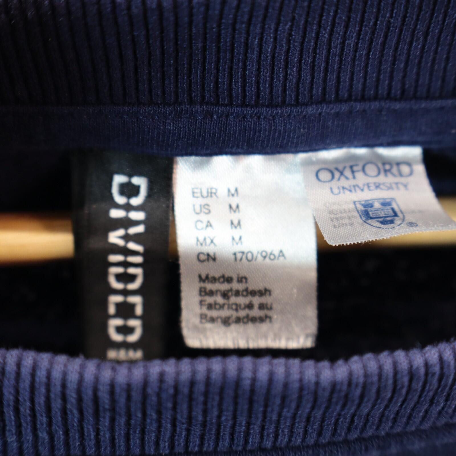 Other Divided Oxford University Embroid Fleece Sweater Medium H&M Size US M / EU 48-50 / 2 - 5 Thumbnail