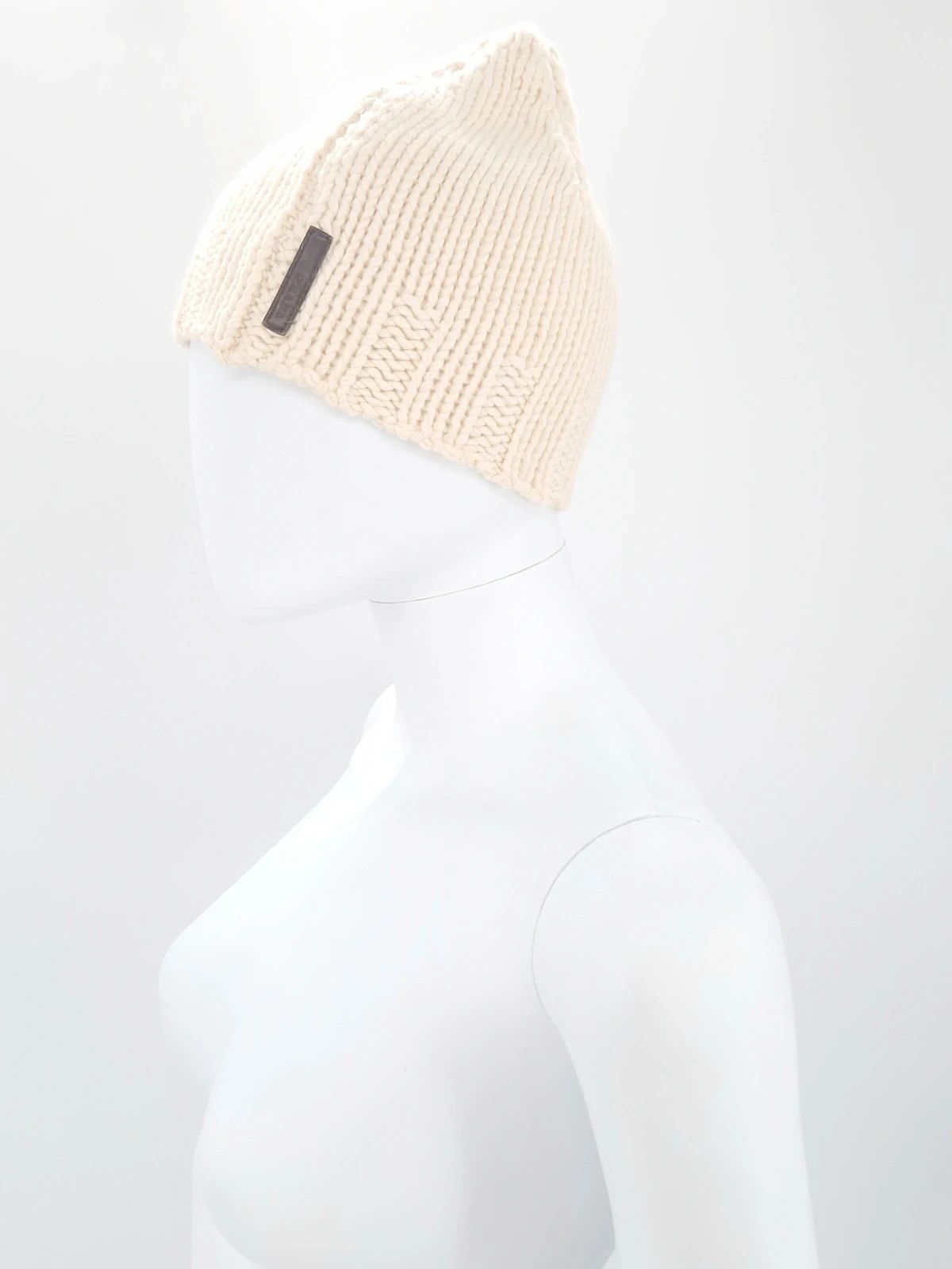 Prada PRADA Chunky Cashmere Knit Winter Beanie with Leather Logo Size ONE SIZE - 1 Thumbnail