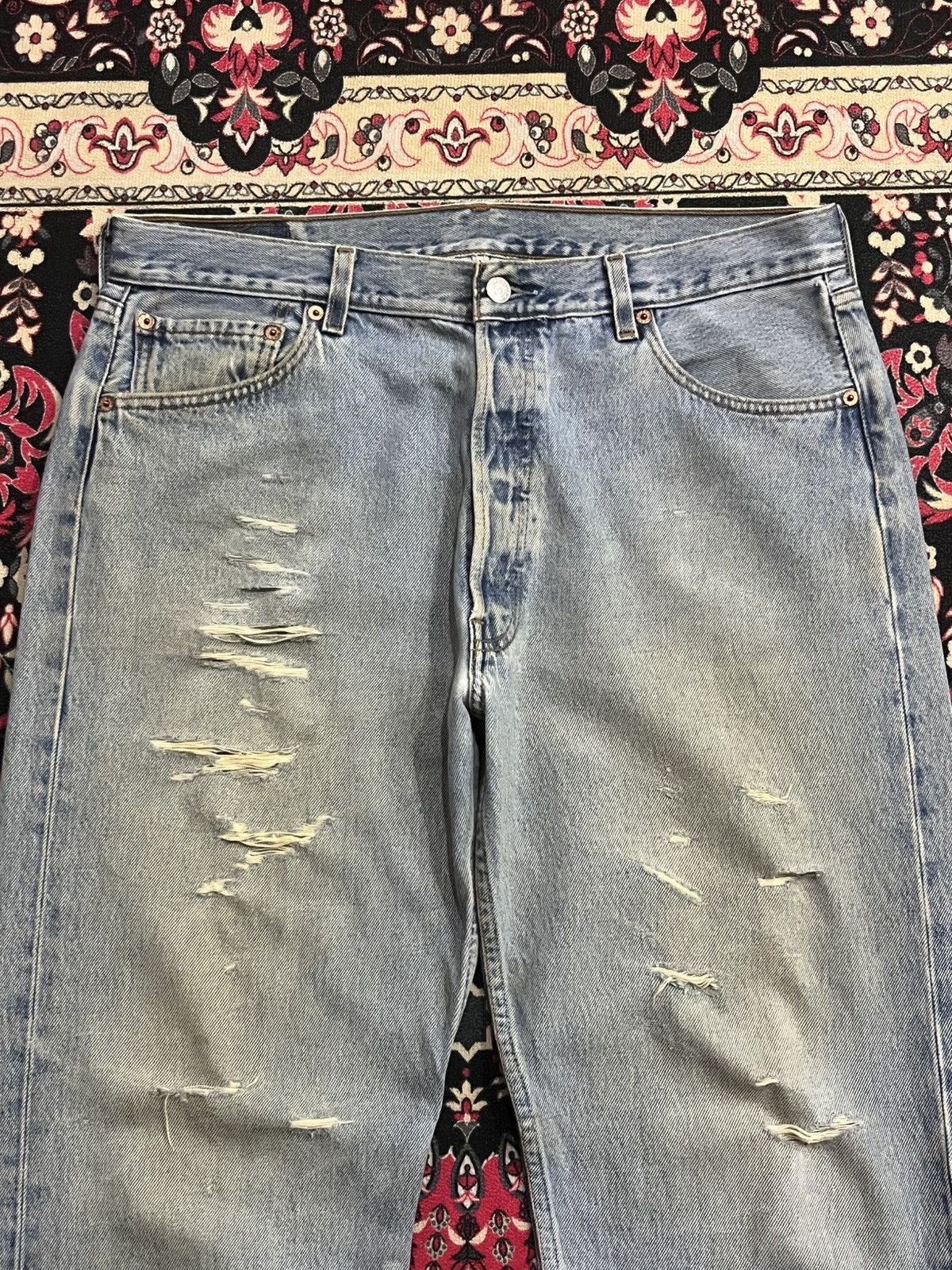 Levi's Vintage 90s Levi’s 501 Buttonfly Light Blue Washed Rip Jeans Size US 36 / EU 52 - 4 Thumbnail