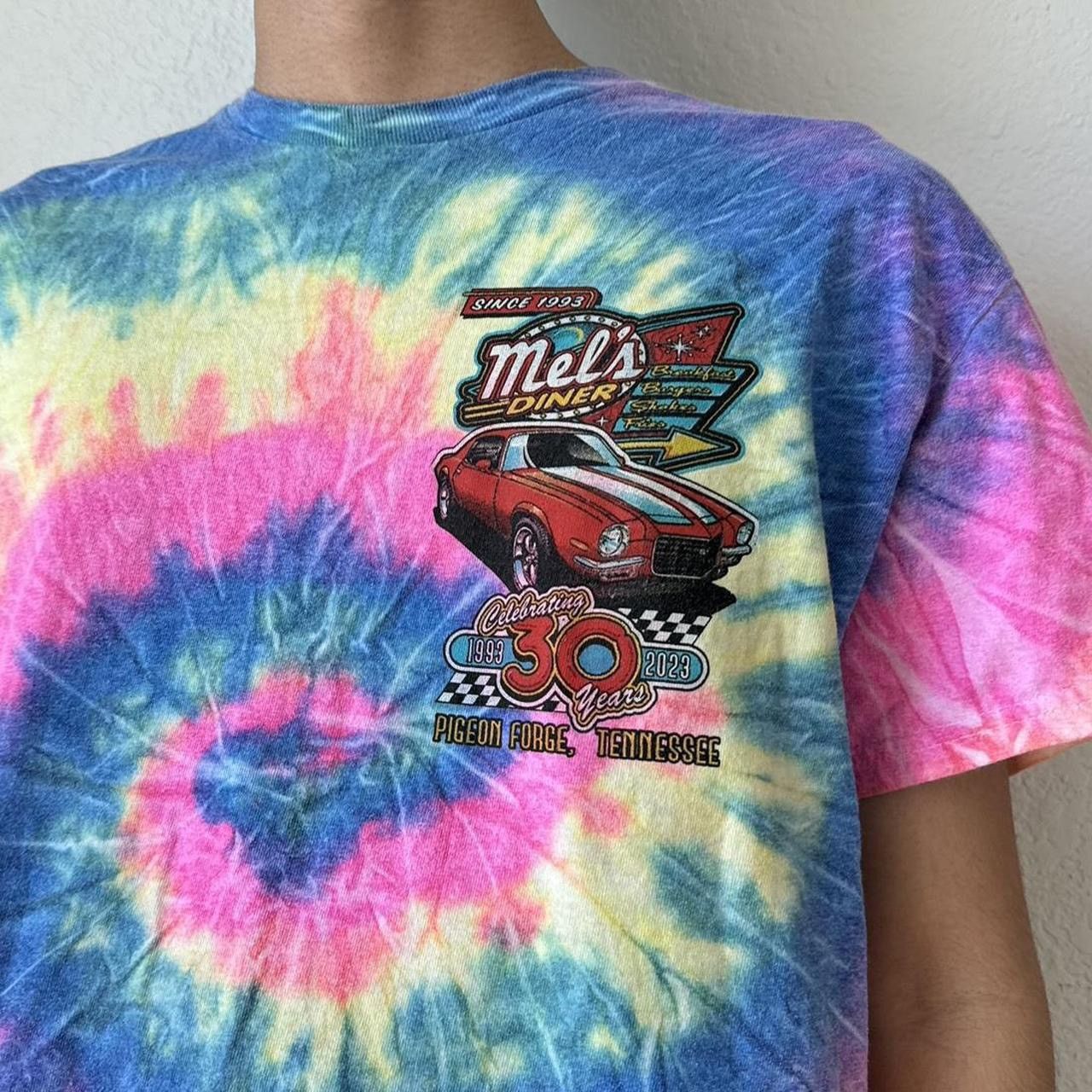 Vintage Vintage Mels Drive-In 2000s Graphics Tie Dyed Tee Shirt Size US L / EU 52-54 / 3 - 4 Thumbnail