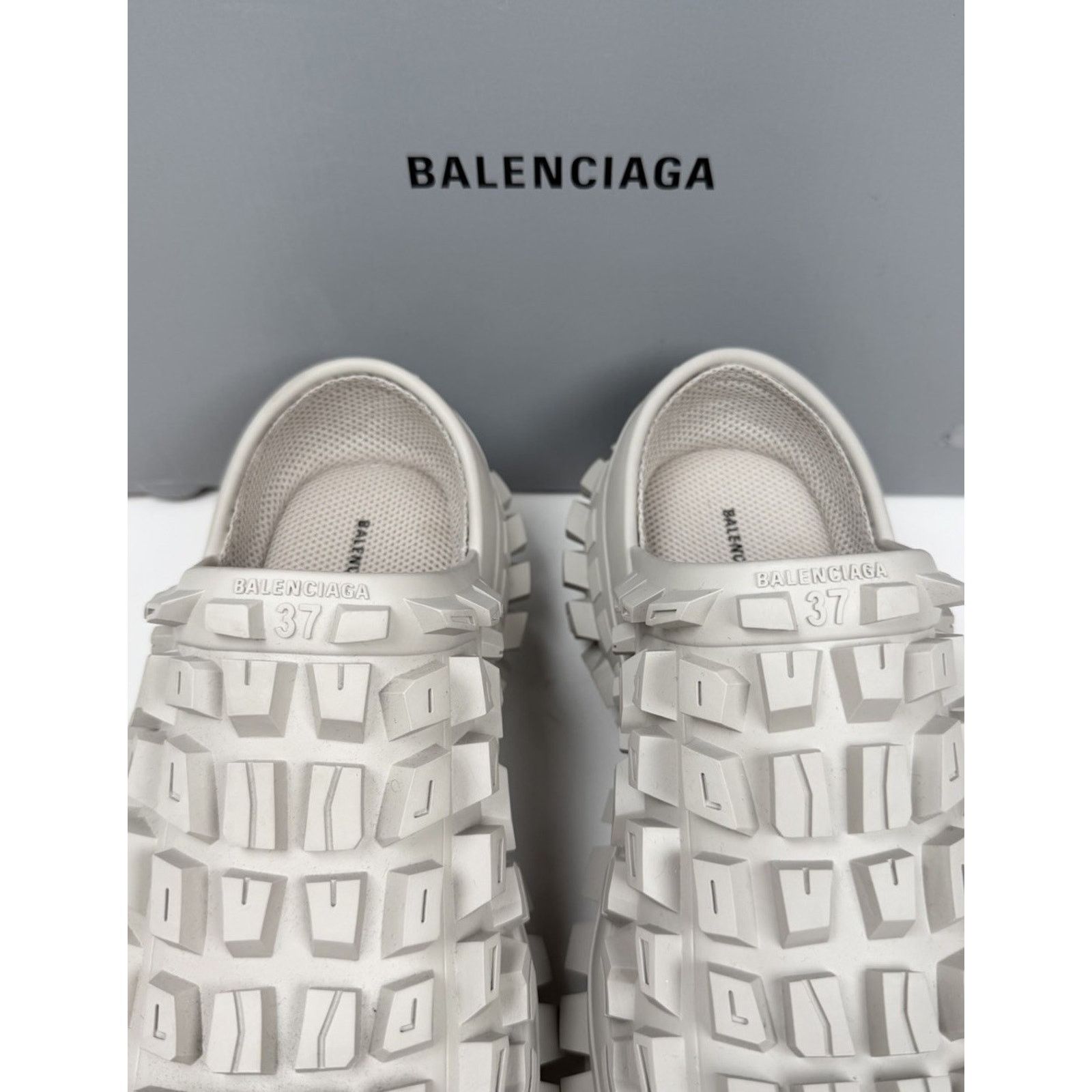 Balenciaga Size 37EU/7W- Balenciaga Defender Clogs NEW Size US 7 / IT 37 - 4 Thumbnail