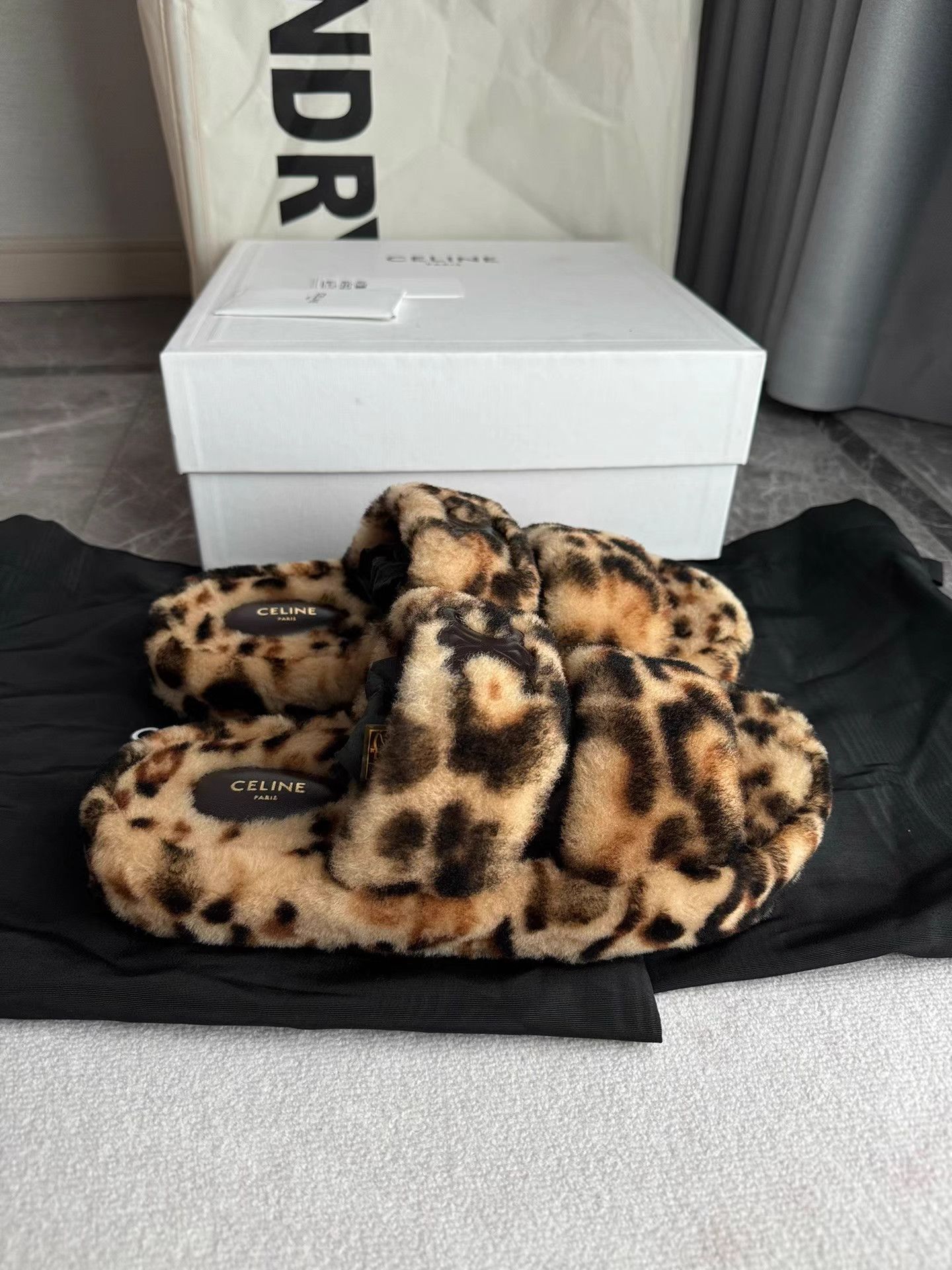 Celine Celine Leopard Print Wool Slides K6 Size US 9 / IT 39 - 3 Thumbnail