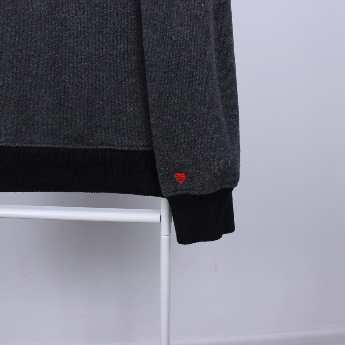 Moschino Vintage Moschino Sweatshirt Size M / US 6-8 / IT 42-44 - 3 Thumbnail