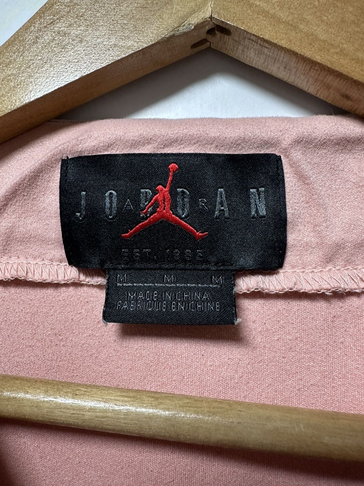 Jordan Brand Jordan Pink Rare Shirt Nike Size US M / EU 48-50 / 2 - 4 Thumbnail