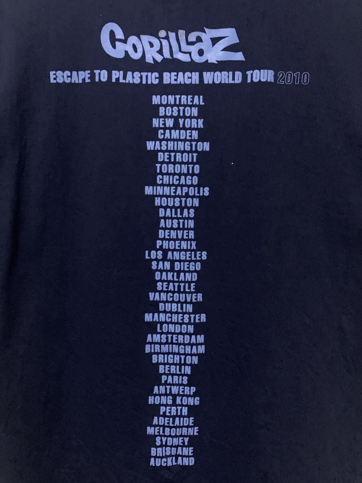 Band Tees Vintage y2k Gorillaz Plastic Beach tour band tshirt Size US L / EU 52-54 / 3 - 4 Thumbnail