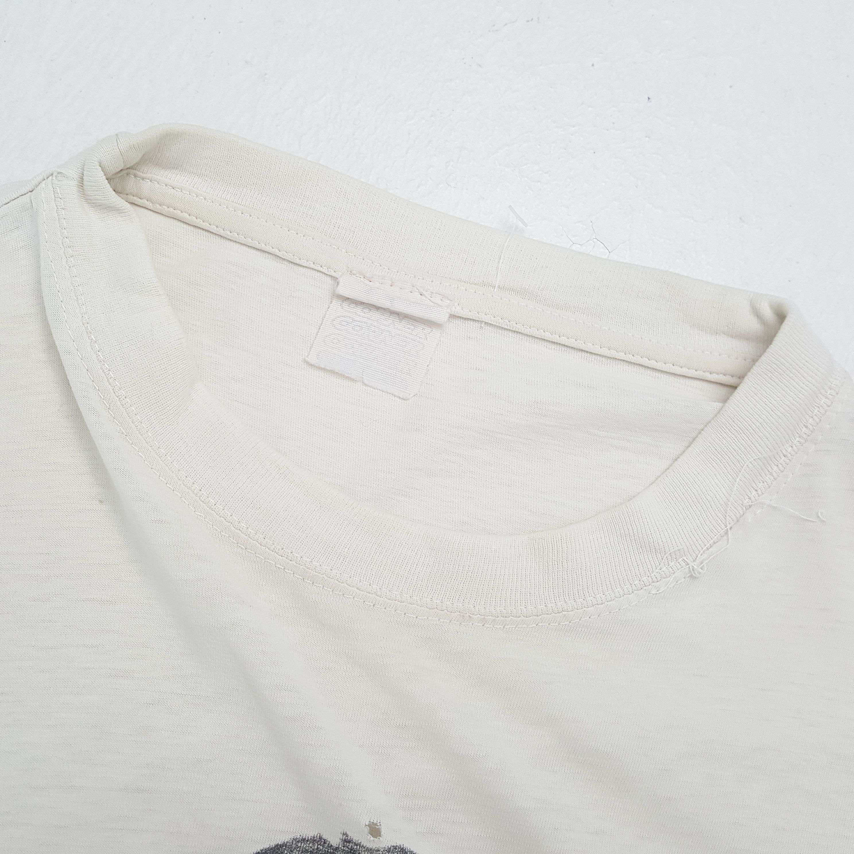 Vintage Vintage RAUL GONZALEZ REAL MADRID Lagend Players T-Shirt Size US L / EU 52-54 / 3 - 8 Thumbnail