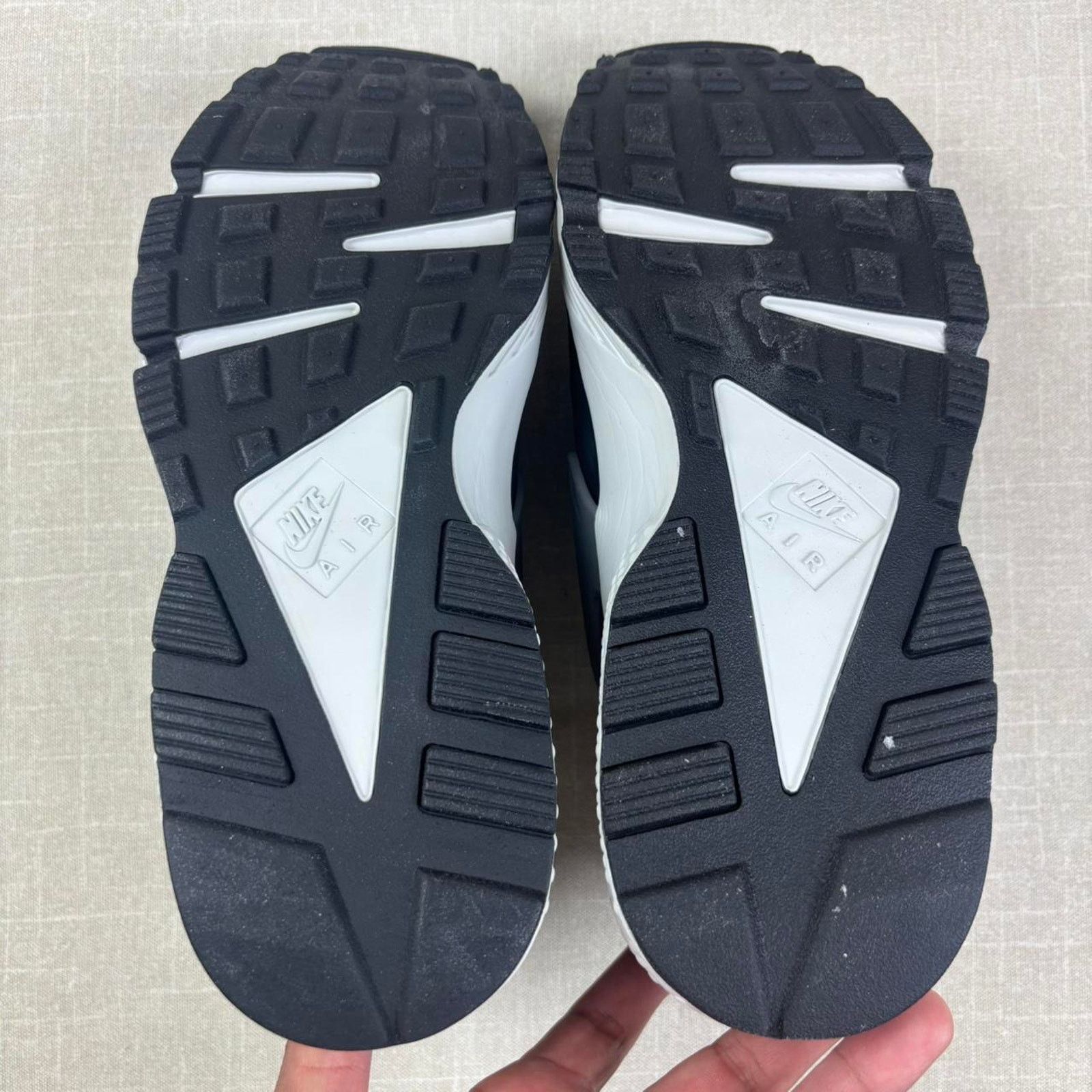 Nike 📞 2021 Nike Air Huarache “Black/Anthracite/Purple” 10W Size US 10 / IT 40 - 5 Thumbnail