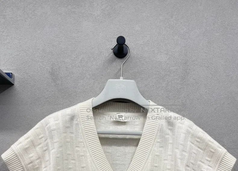 Hermes Hermes Solid-colored virgin wool pullover sweater cashmere Size XS / US 0-2 / IT 36-38 - 4 Thumbnail
