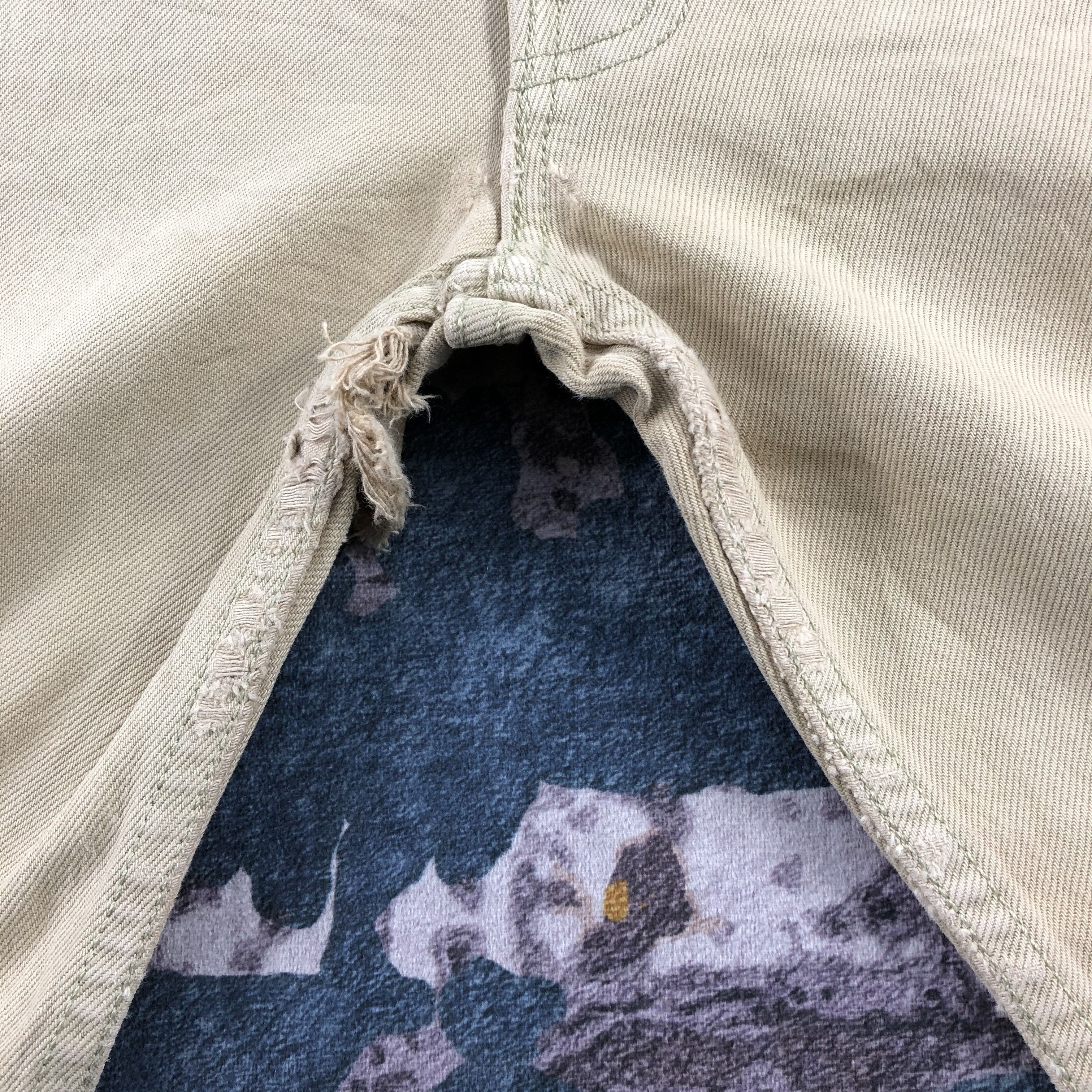 Levi's × Vintage 90s Vintage Distress Levis 501 Jeans-JM2655 Size US 33 - 12 Thumbnail