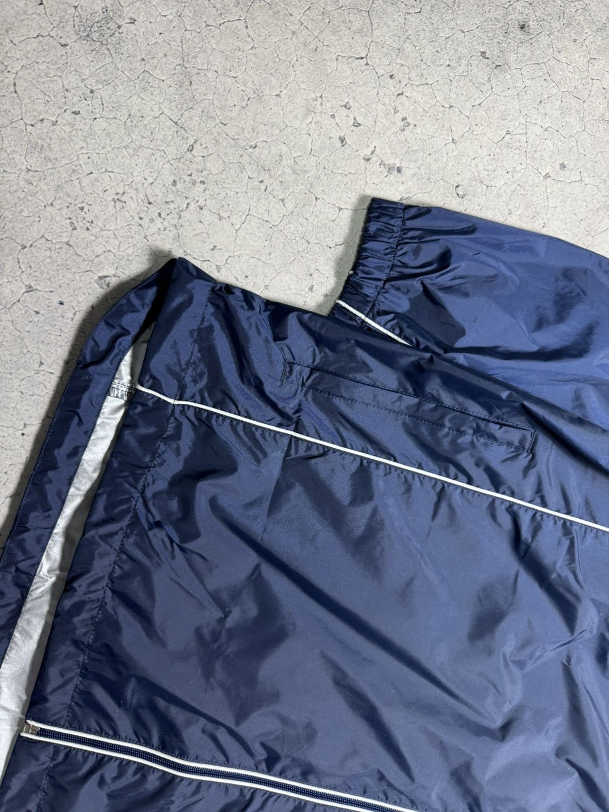 Umbro Umbro Vintage 90’s Full Zip Nylon Jacket Big Logo Size XL Size US XL / EU 56 / 4 - 3 Thumbnail