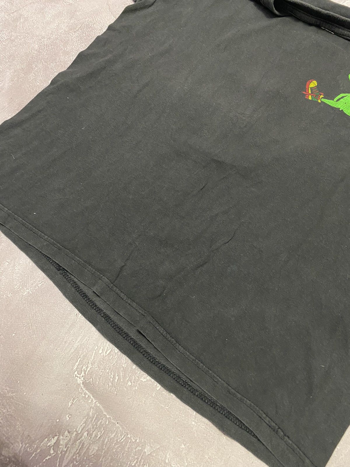 Vintage 90s Vintage Rasta Alien Faded Weed Y2K Tee Single Stitch Size US L / EU 52-54 / 3 - 6 Thumbnail