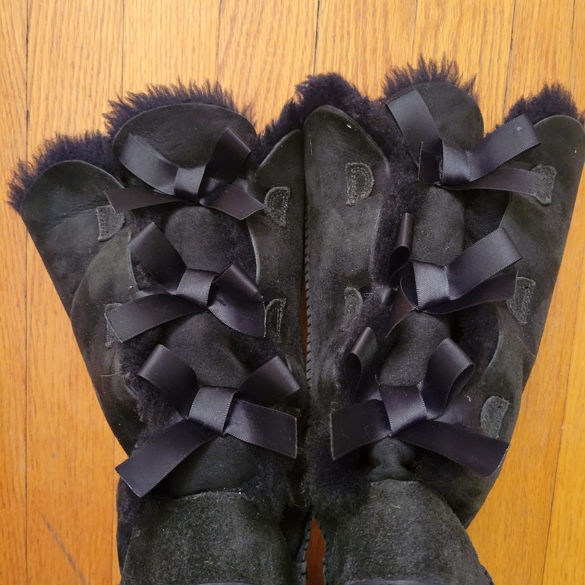Ugg UGG 5 Black Suede Leather Sheepskin BAILEY BOW II Tall Boots Size US 5 / IT 35 - 7 Thumbnail