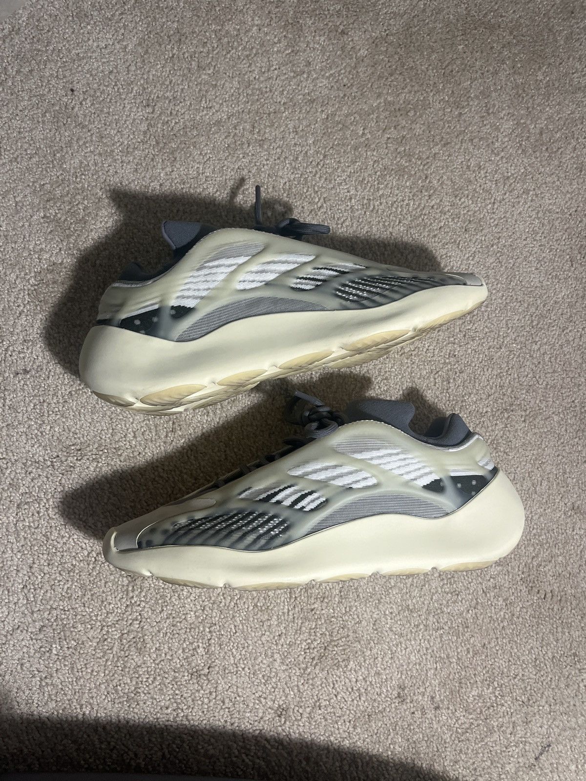 Adidas Yeezy 700 Fade Salt Size US 14 / EU 47 - 1 Thumbnail