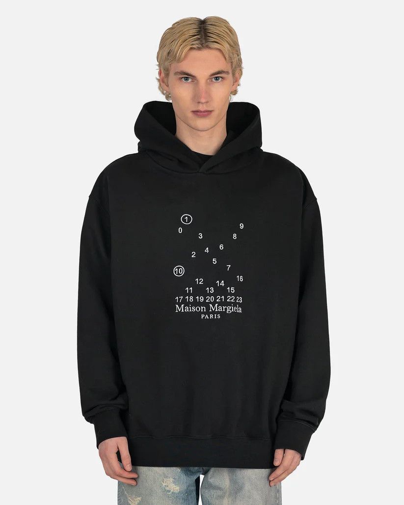 Maison Margiela o1w1db10525 Logo-Embroidered Hoodie in Black Size US XL / EU 56 / 4 - 1 Thumbnail