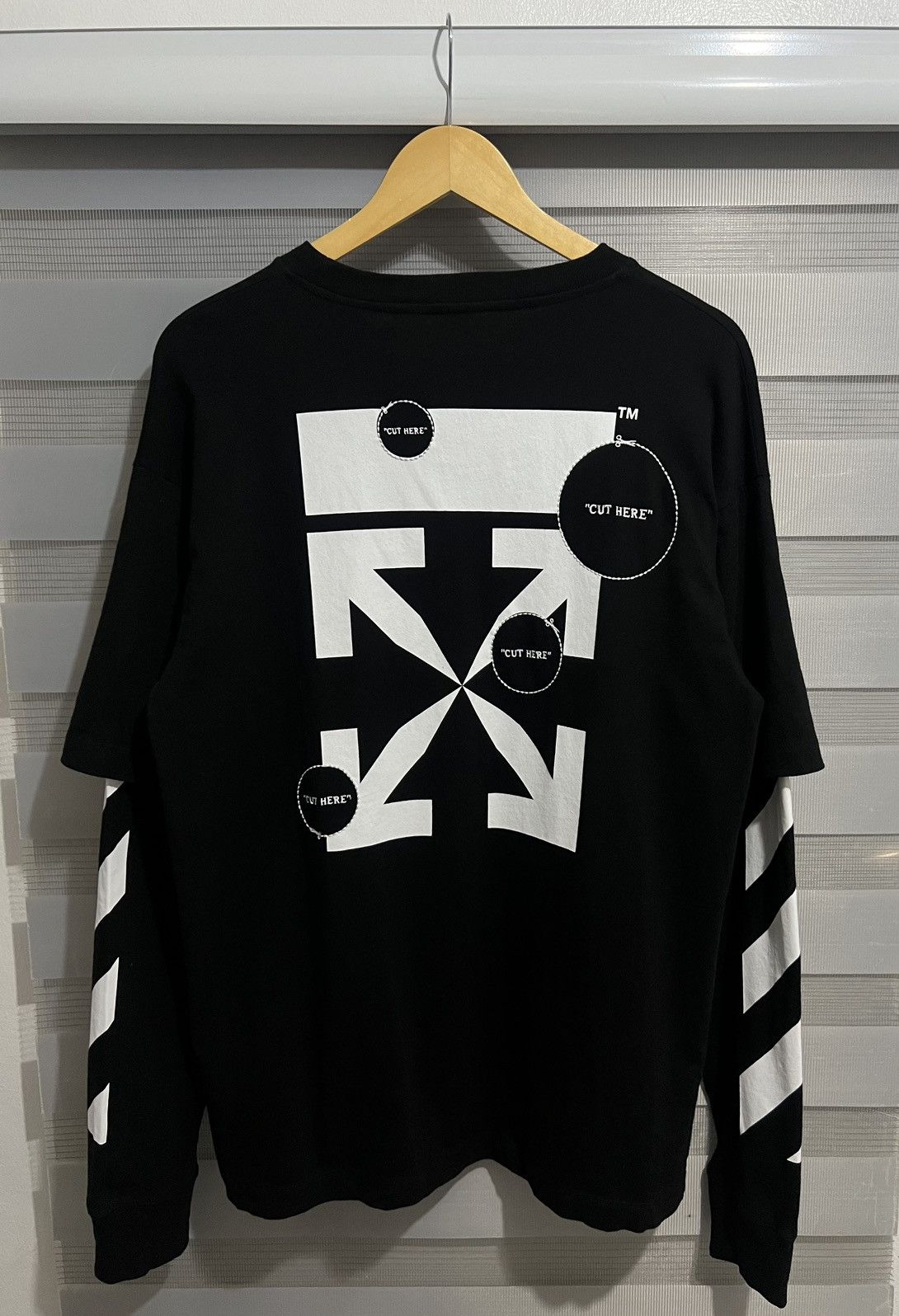 Off-White Off White Fw20 Cut Here Longsleeve Tshirt Size US S / EU 44-46 / 1 - 5 Thumbnail