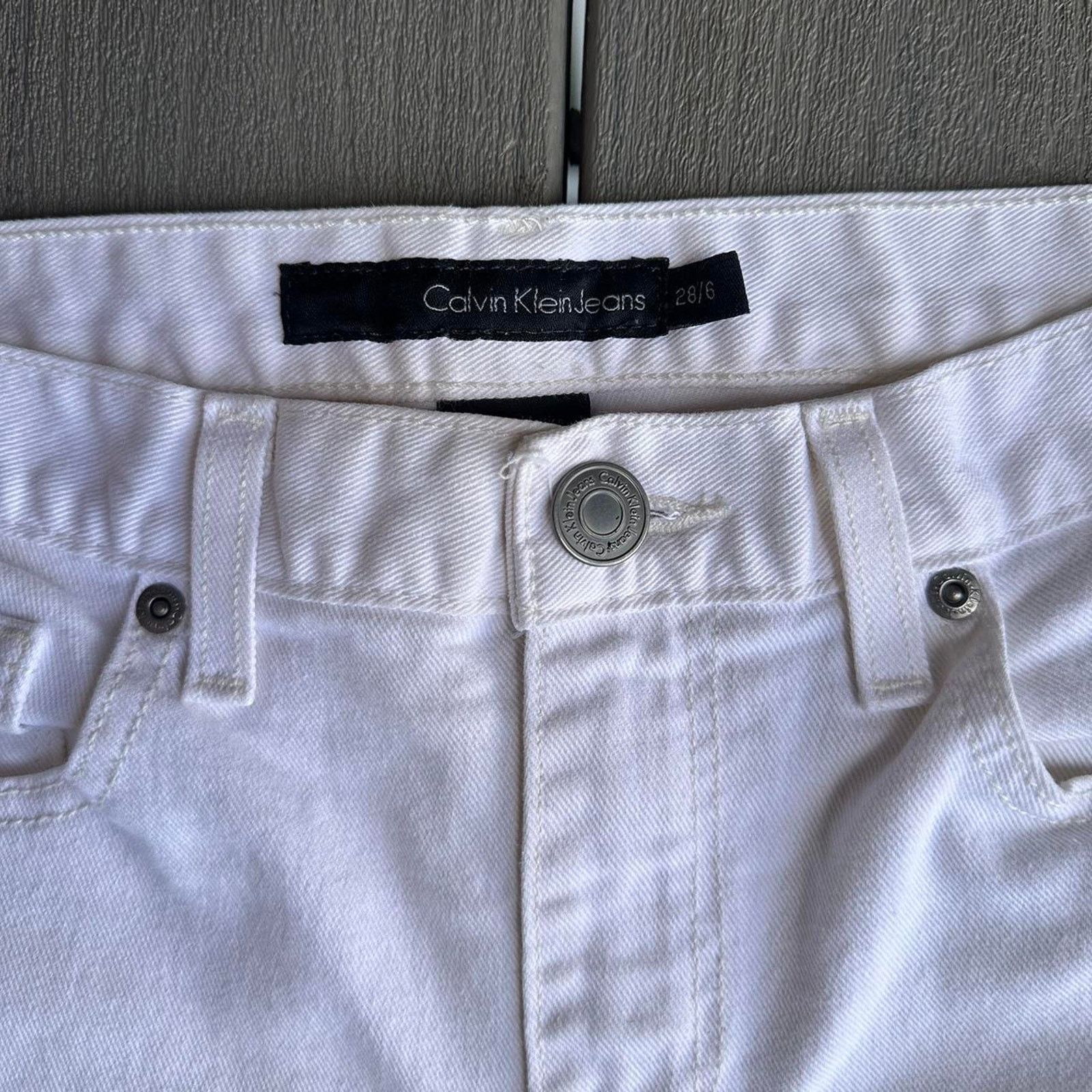 Calvin Klein Vintage calvin klein white flared jeans Size 28" / US 6 / IT 42 - 2 Thumbnail