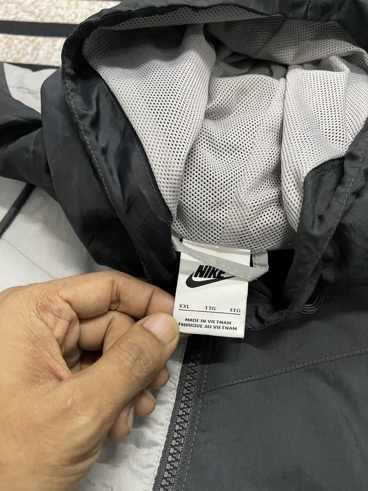 Nike 2000s NIKE RUNNING HOODIE WINDBREAKER 2 TONE Size US XXL / EU 58 / 5 - 8 Thumbnail