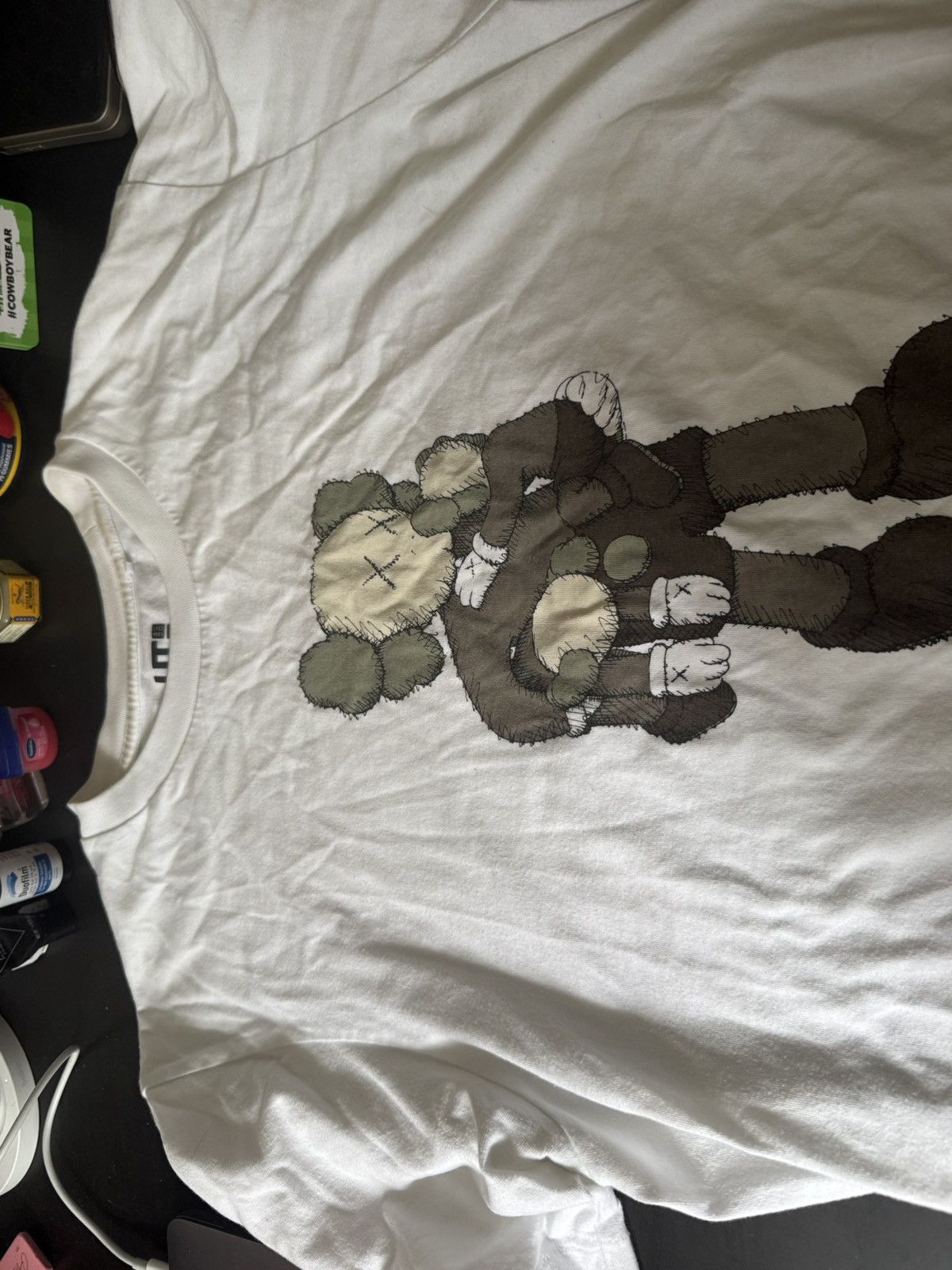 Kaws × Uniqlo Kaws uniqlo Size US M / EU 48-50 / 2 - 1 Thumbnail