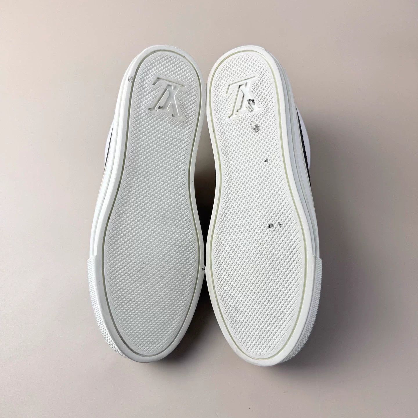 Louis Vuitton LV Monogram white/brown lace-up sneakers 36 99 new Size US 5 / IT 35 - 7 Thumbnail