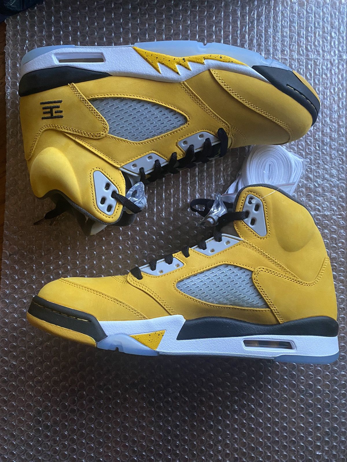 US 11 AIR JORDAN 5 RETRO TOKYO 23 2025 IO3372-700 AJ5