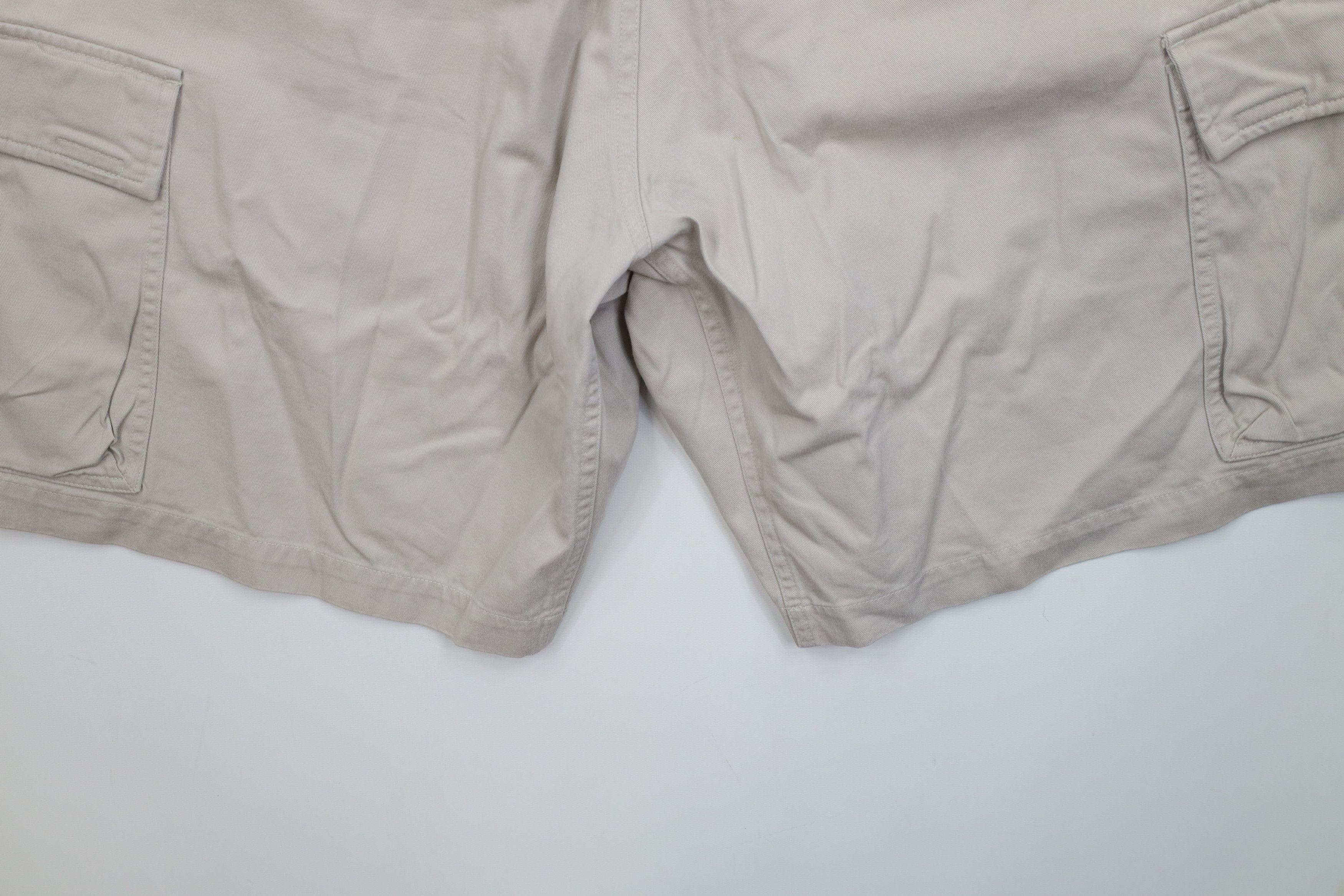 Columbia Vintage Columbia Spell Out Relaxed Cargo Shorts Beige Cotton Size US 38 / EU 54 - 13 Thumbnail