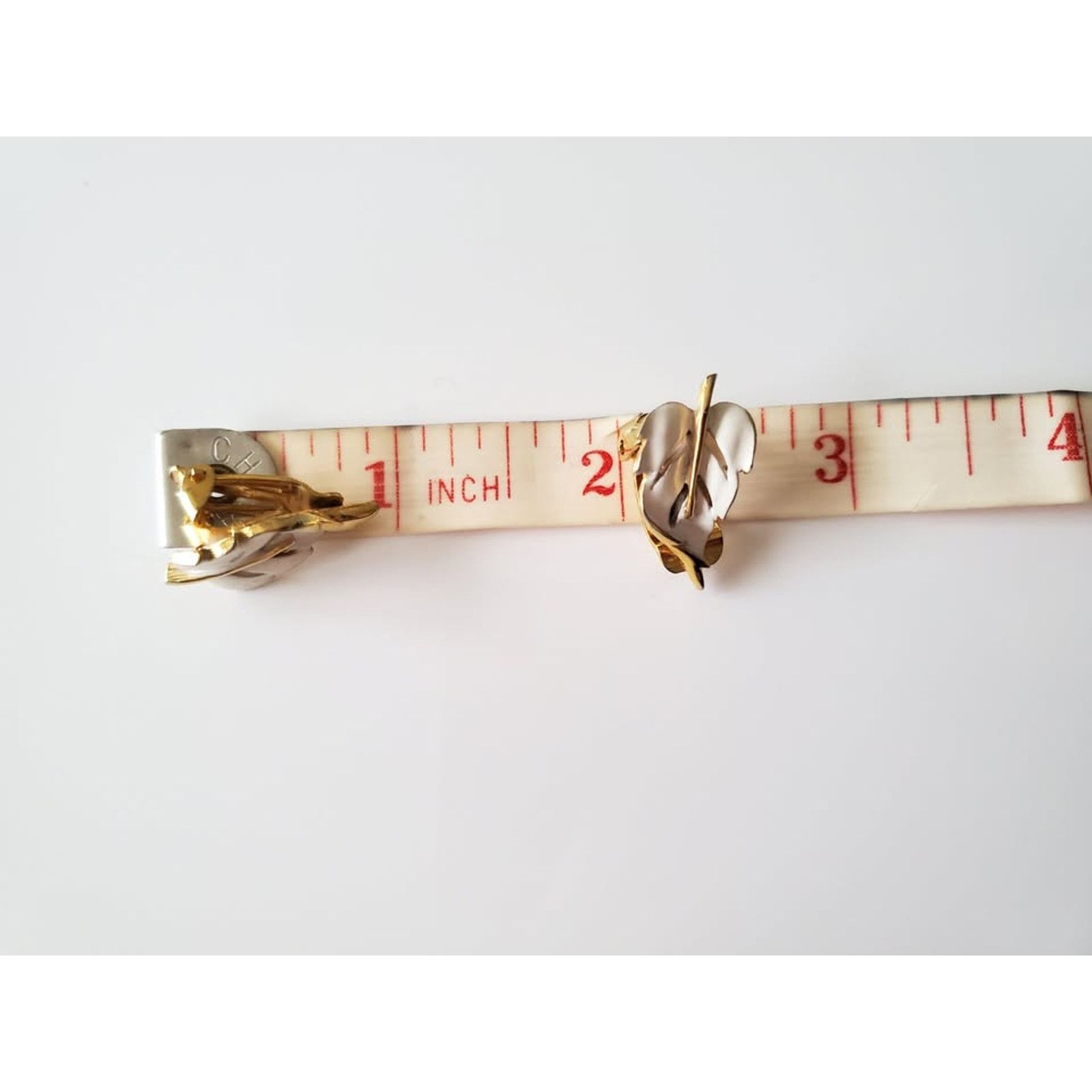 Other Vintage White Enamel Leaf Brooch and Earring Set Size ONE SIZE - 5 Thumbnail