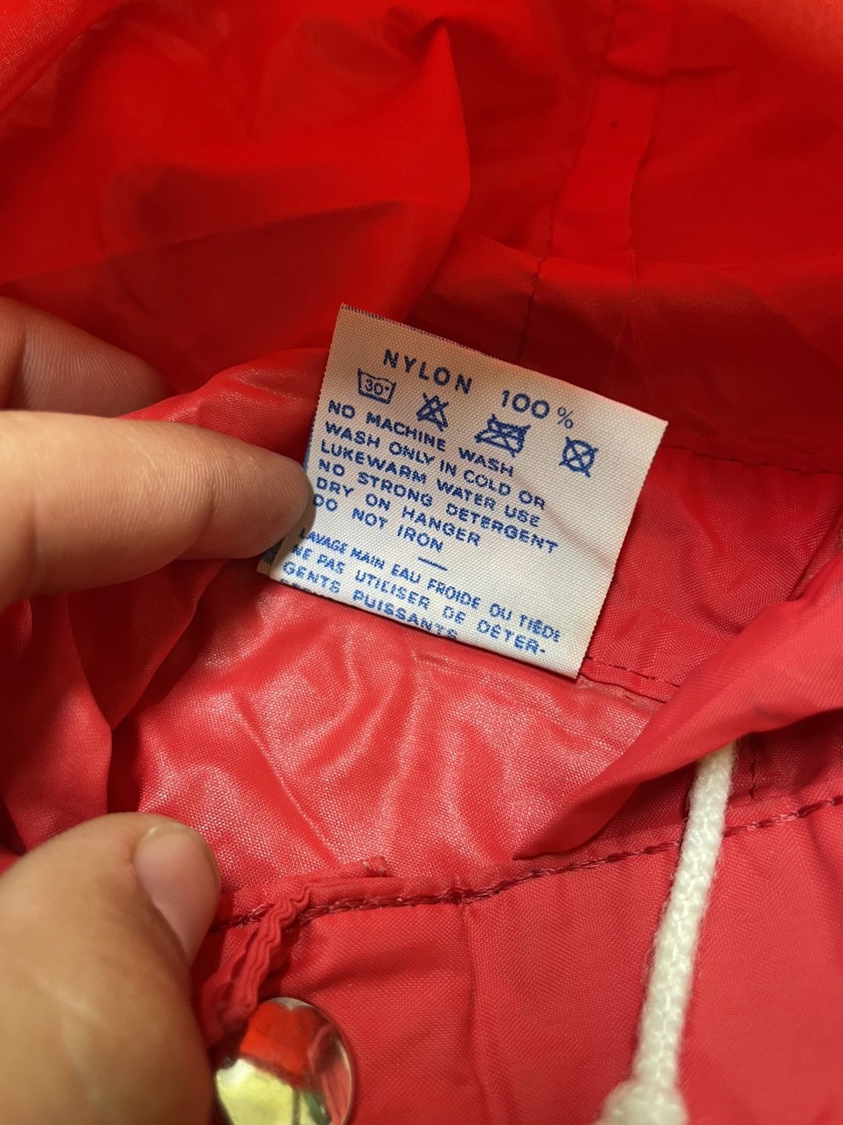 Adidas × Japanese Brand × Vintage Classic 90s Adidas Windbreaker In Bold Red Lightweight Nylon Size US L / EU 52-54 / 3 - 7 Thumbnail