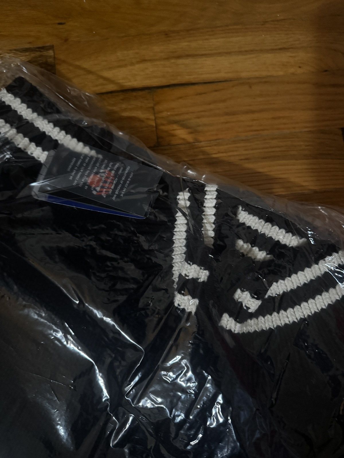 Avirex × Kith Kith knicks avirex wyona full zip sweater black Size US L / EU 52-54 / 3 - 6 Thumbnail