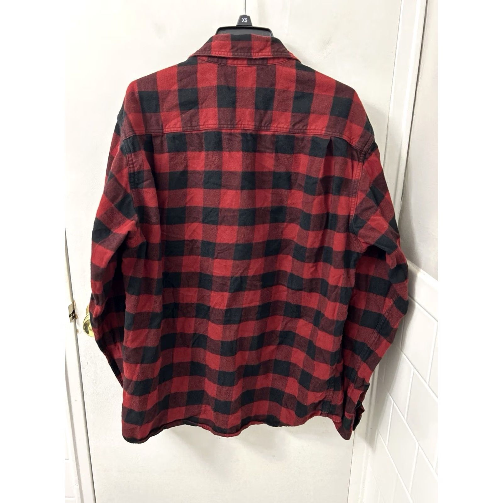 Uniqlo Uniqlo Button-Up Shirt Mens M Red Black Plaid Pocket L/S Casual Vintage No Size US M / EU 48-50 / 2 - 7 Thumbnail