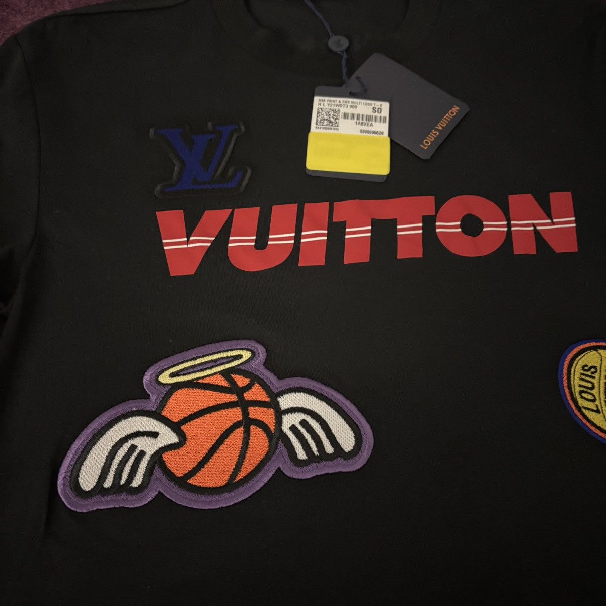 Louis Vuitton × NBA Louis Vuitton NBA Patch Logo T Shirt Size US S / EU 44-46 / 1 - 3 Thumbnail