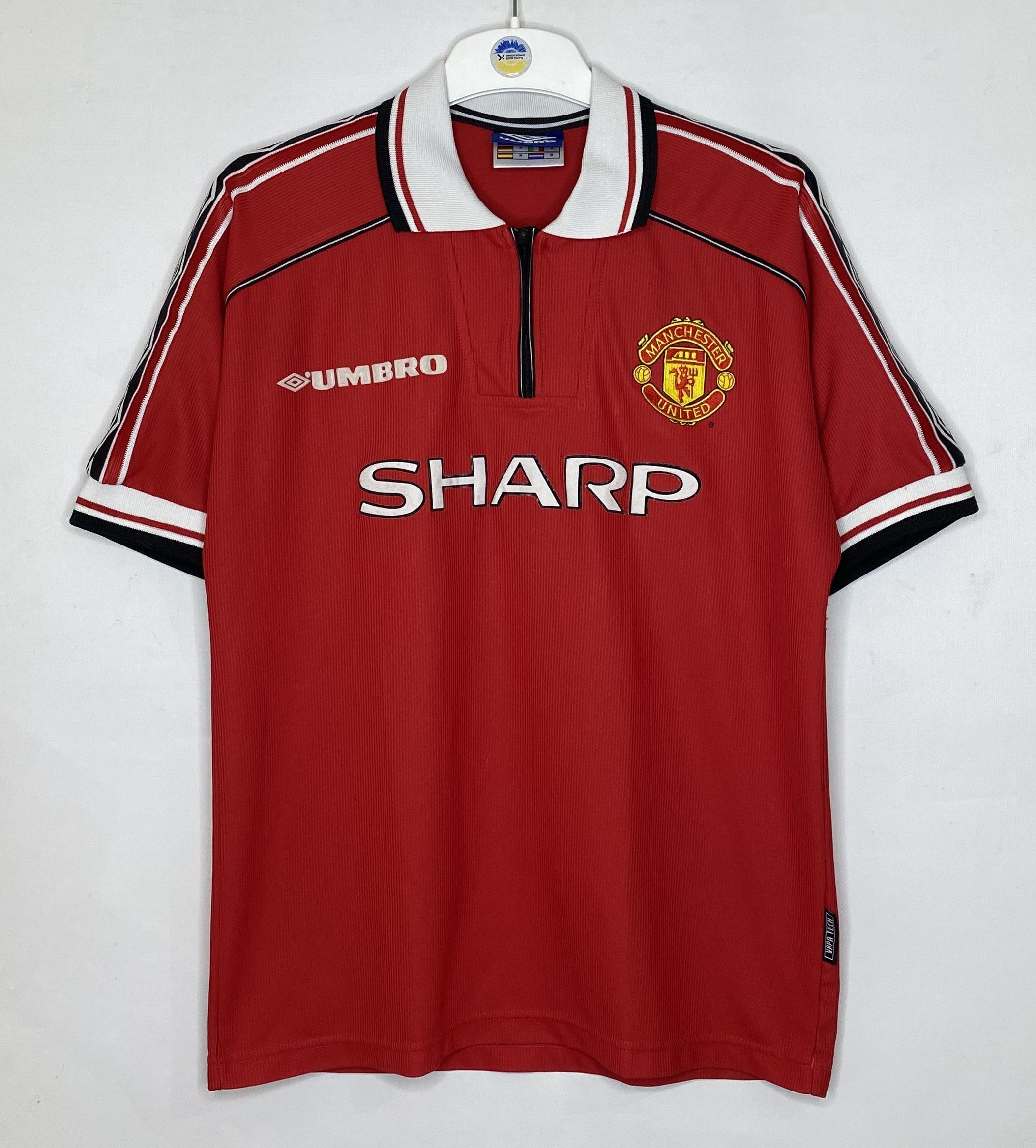 image of Manchester United 1998-00 Home Football Shirt Soccer Jersey in Red, Men's (Size Medium)