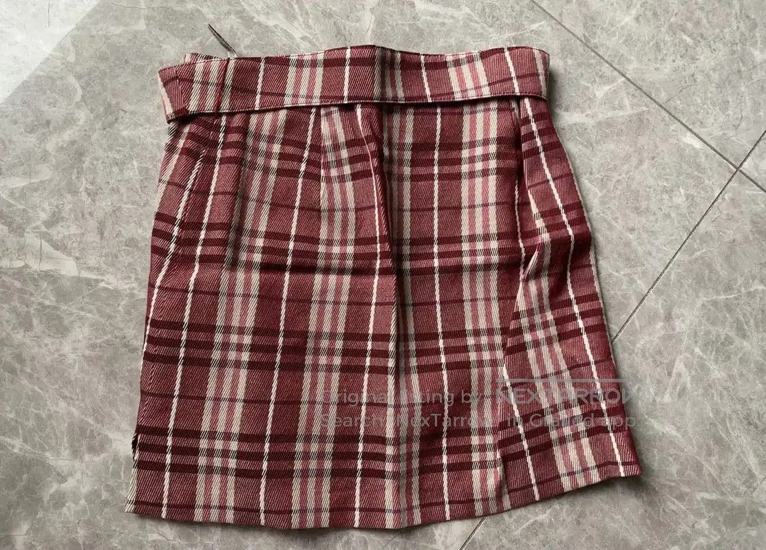 Burberry Burberry Pink Plaid Mini Skirt for Women. Size 23" - 4 Thumbnail