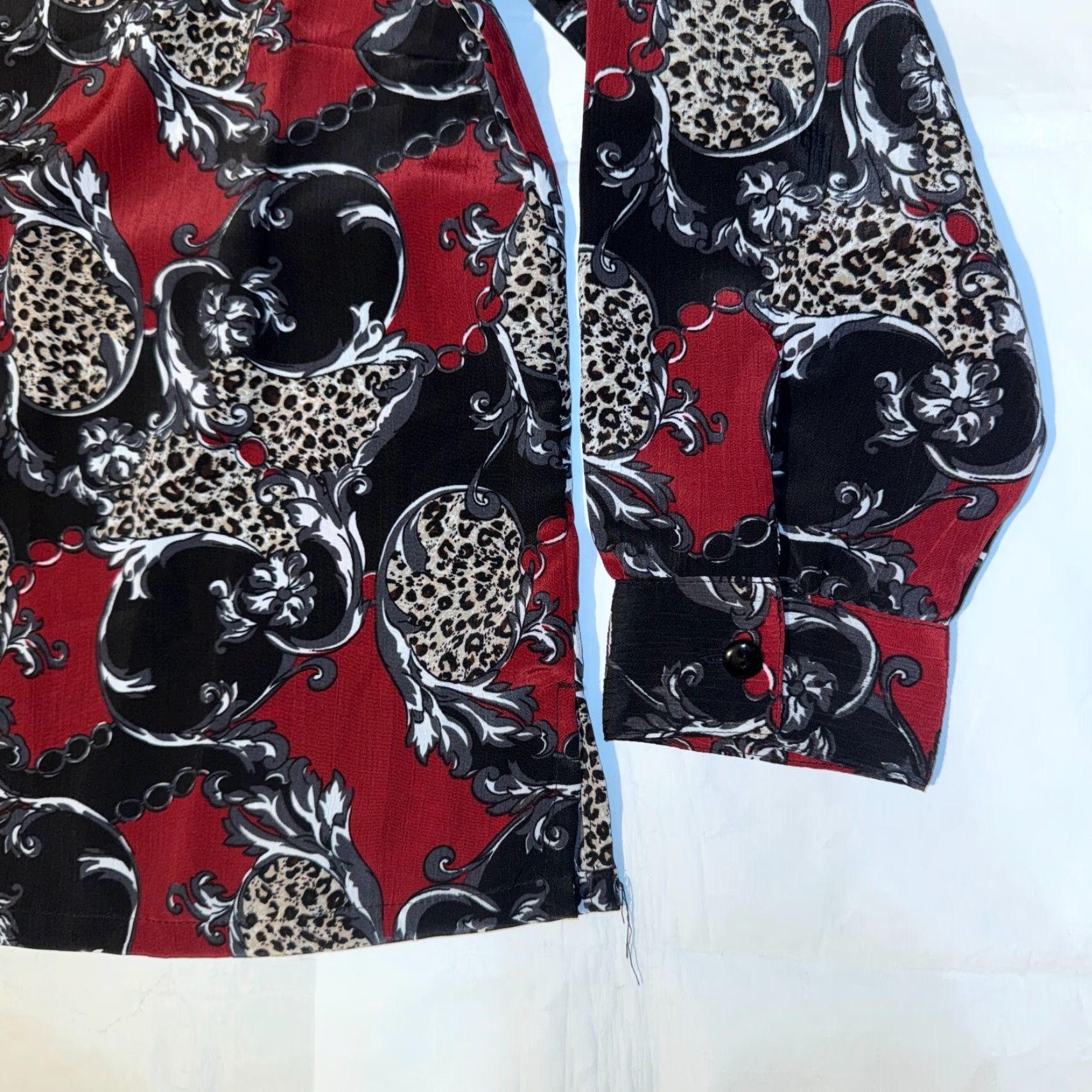Vintage VINTAGE Donnkenny Button-Up Shirt Womens PXL Red Paisley Long Sleeve Size XL / US 12-14 / IT 48-50 - 3 Thumbnail