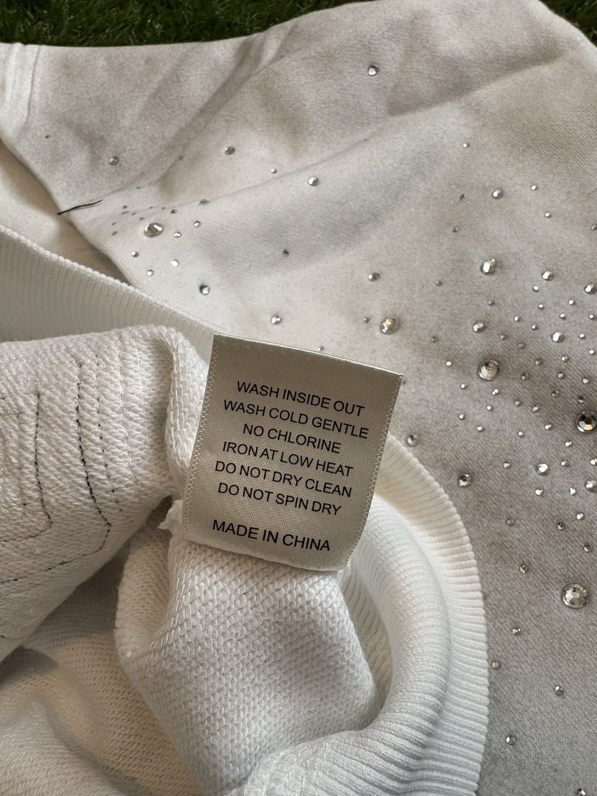 Vale VALE FOREVER “CLASSICO” HOODIE (WHITE) - SIZE MEDIUM Size US M / EU 48-50 / 2 - 3 Thumbnail