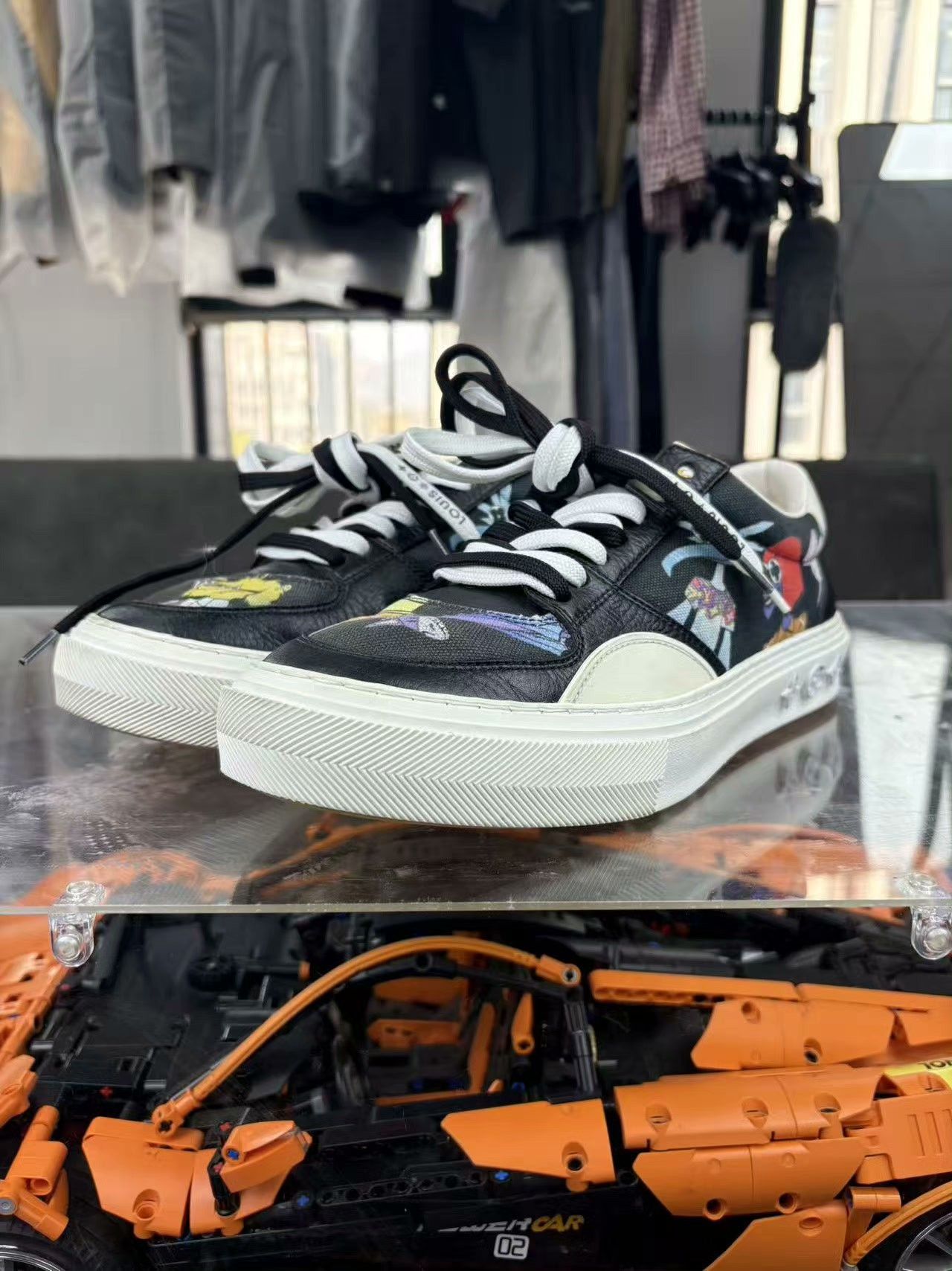 Louis Vuitton Louis Vuitton Graphic Black Lowtop Sneakers 40 Men Size US 7.5 / EU 40-41 - 1 Thumbnail