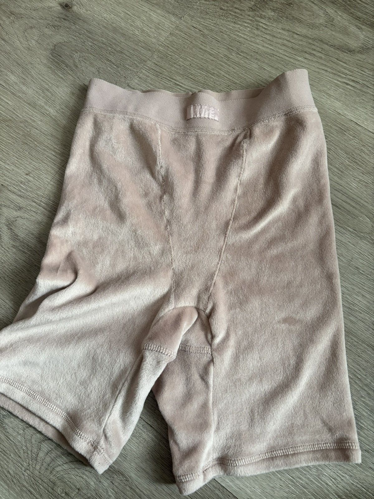 SKIMS SKIMS Pink Mauve Velvet Cycling Shorts – Y2K Soft Girl Fit Size 23" - 8 Thumbnail