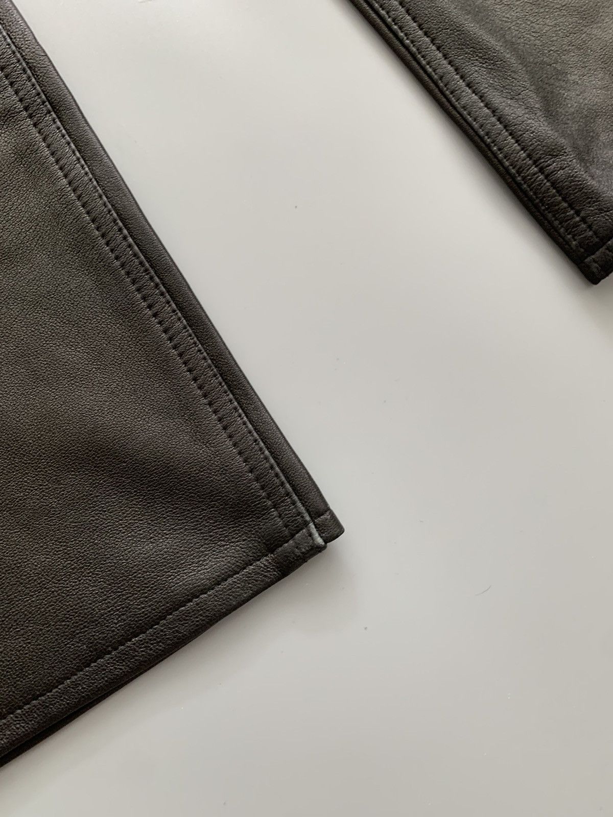 Versace Vintage Versace Leather Pants Y2K streetwear Size 27" / US 4 / IT 40 - 7 Thumbnail