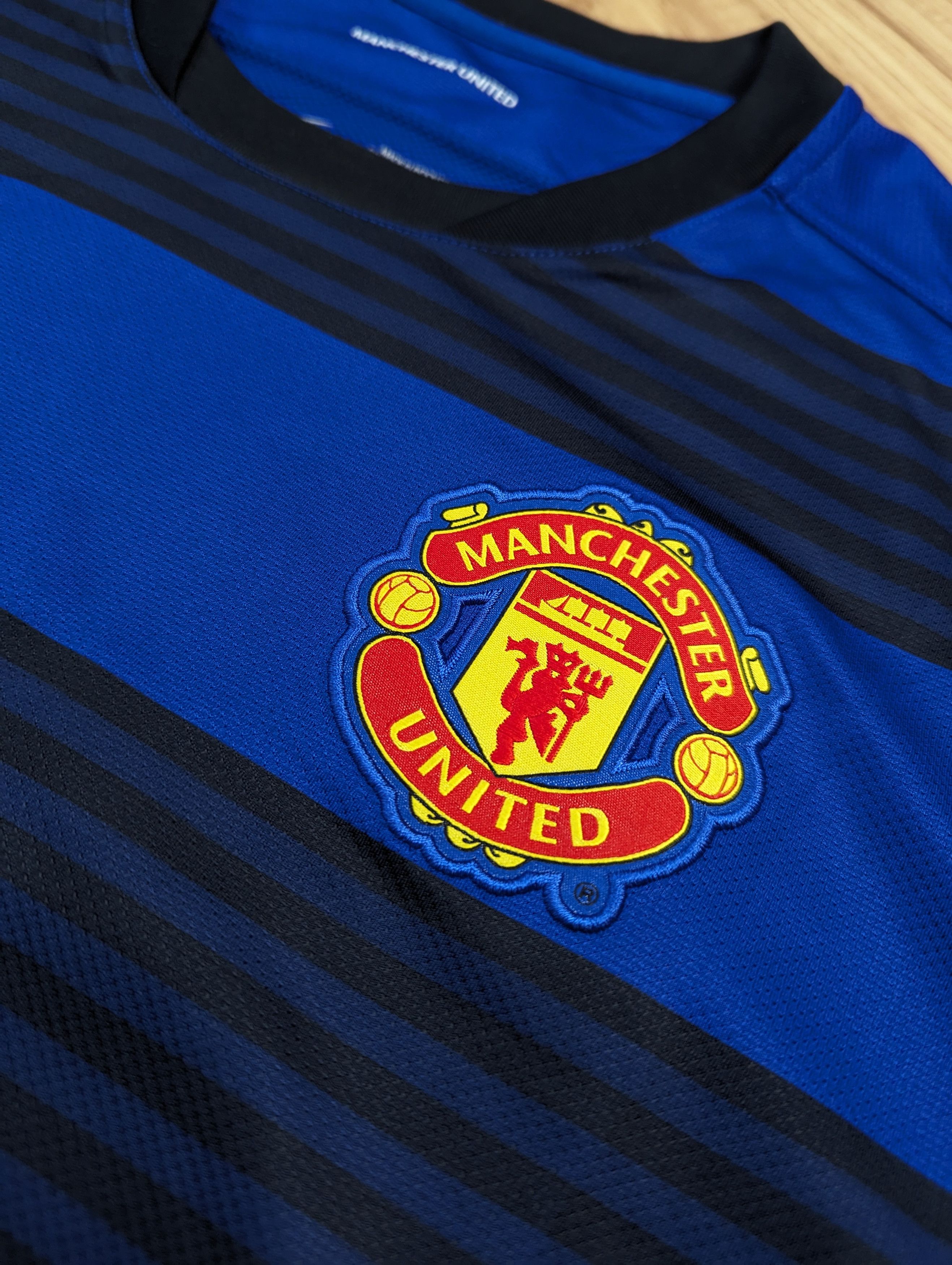 Nike MANCHESTER UNITED NIKE 2011/2012 FOOTBALL JERSEY CHAMPIONS Size US XXL / EU 58 / 5 - 8 Thumbnail
