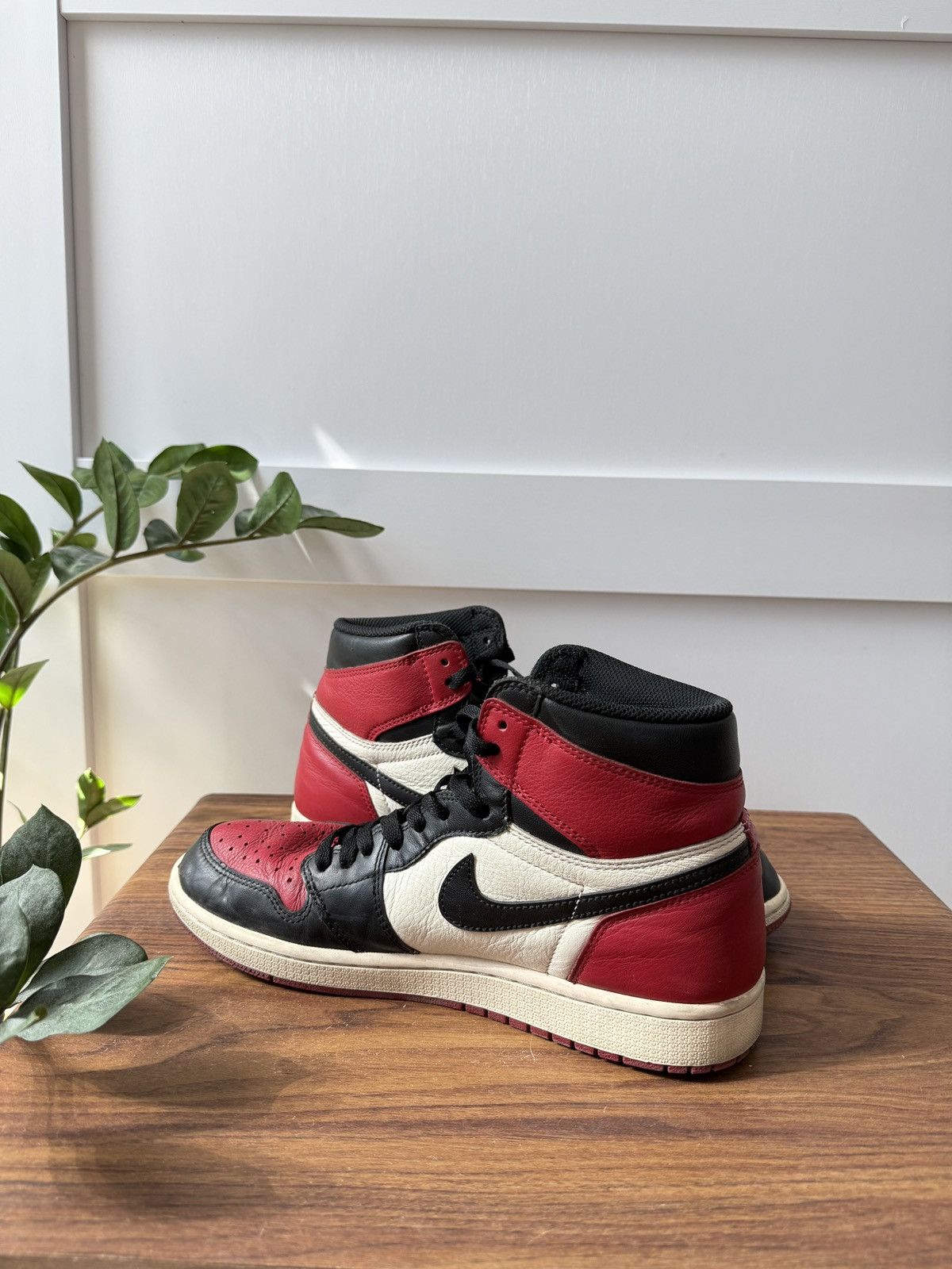 Jordan Brand Jordan 1 High Bred Toe Size US 9.5 / EU 42-43 - 6 Thumbnail