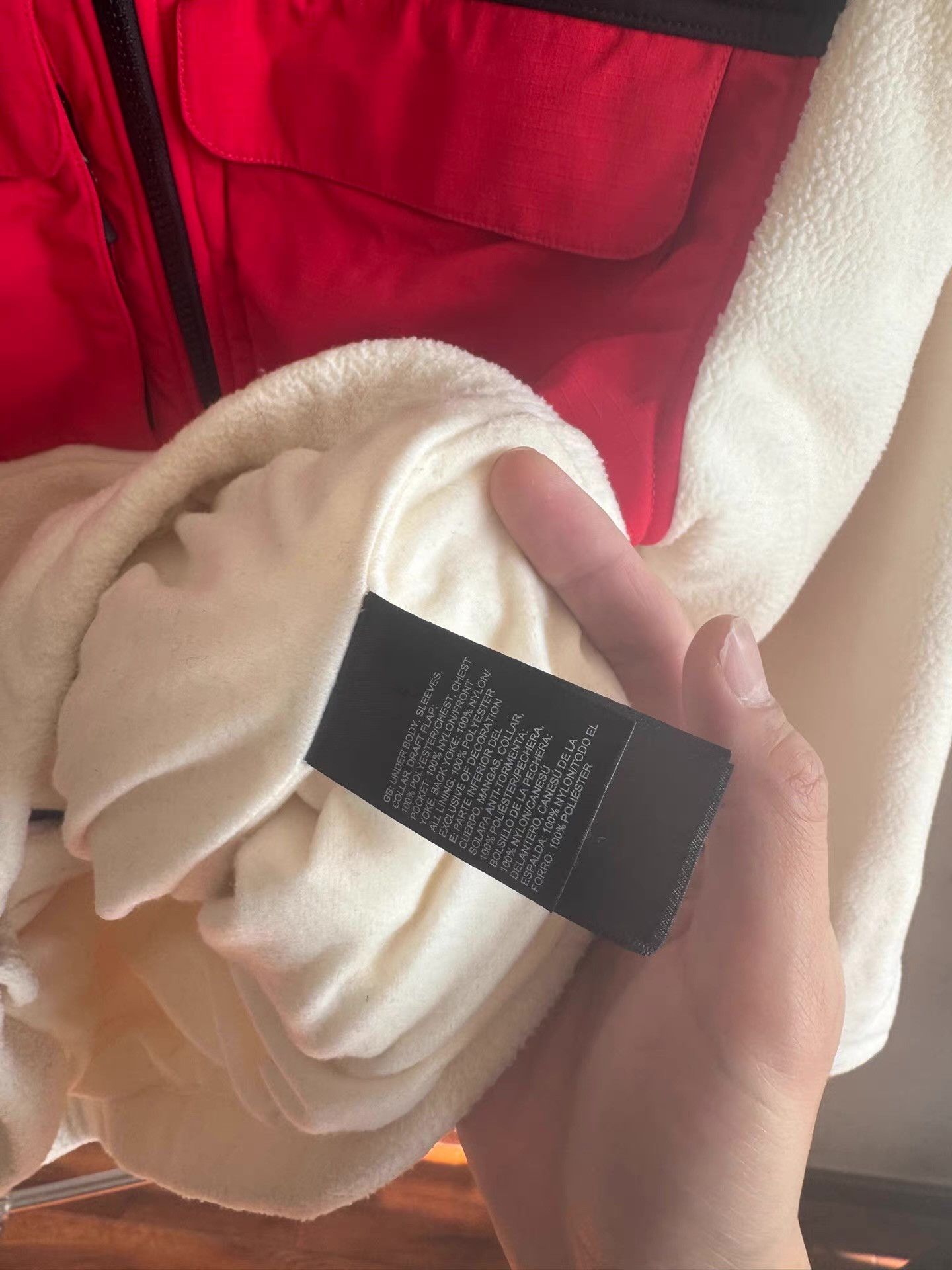 Supreme Supreme x The North Face red and white fleece jacket Q17 Size US M / EU 48-50 / 2 - 2 Thumbnail