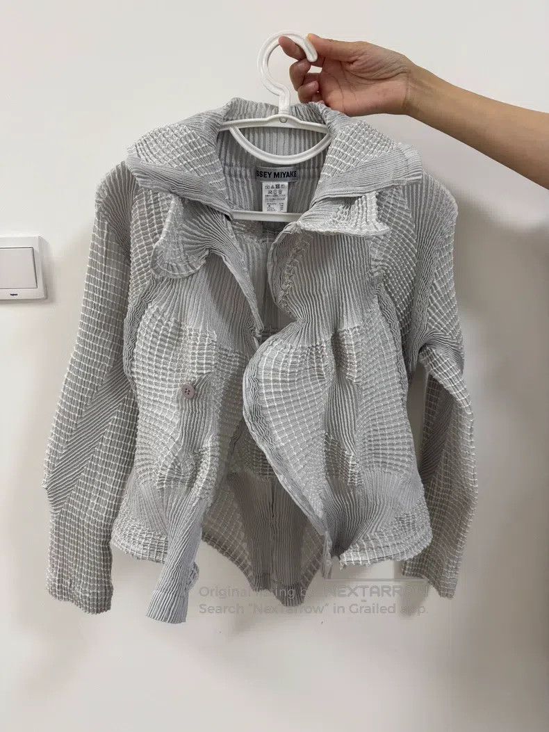 Issey Miyake Issey Miyake Short Budding Coat Size M / US 6-8 / IT 42-44 - 1 Thumbnail