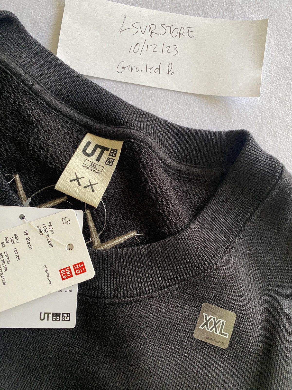 Kaws × Uniqlo Kaws x Uniqlo Companion 09 Black Crewneck XXL Rare Size* Size US XXL / EU 58 / 5 - 5 Thumbnail