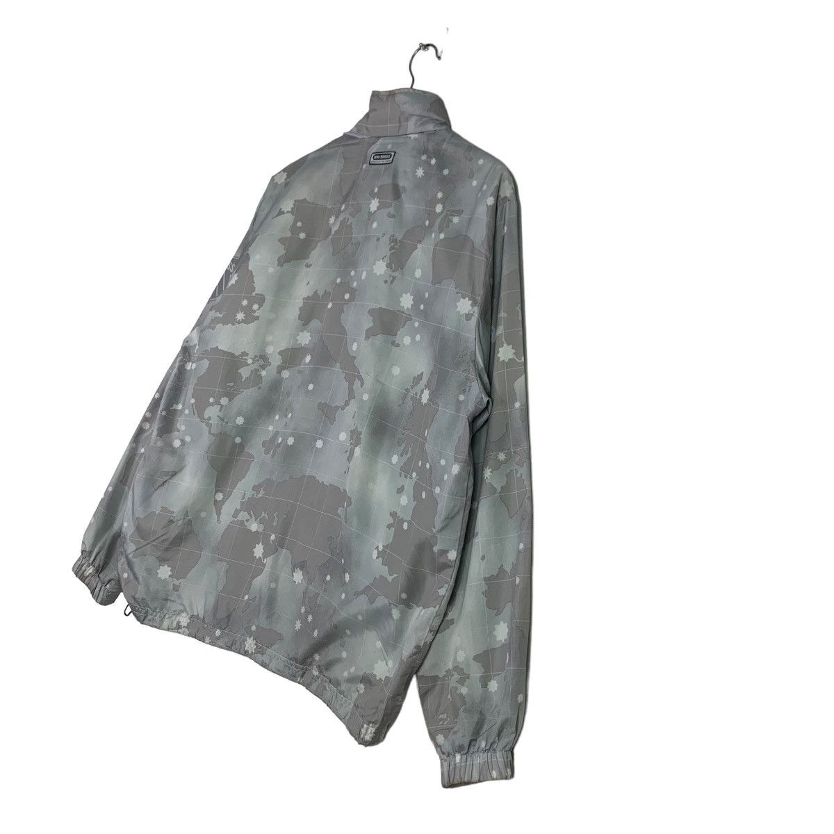 Japanese Brand K.SWISS Athletic Movement Big Logo Camo Light Jacket 0114-C6 Size US L / EU 52-54 / 3 - 9 Thumbnail